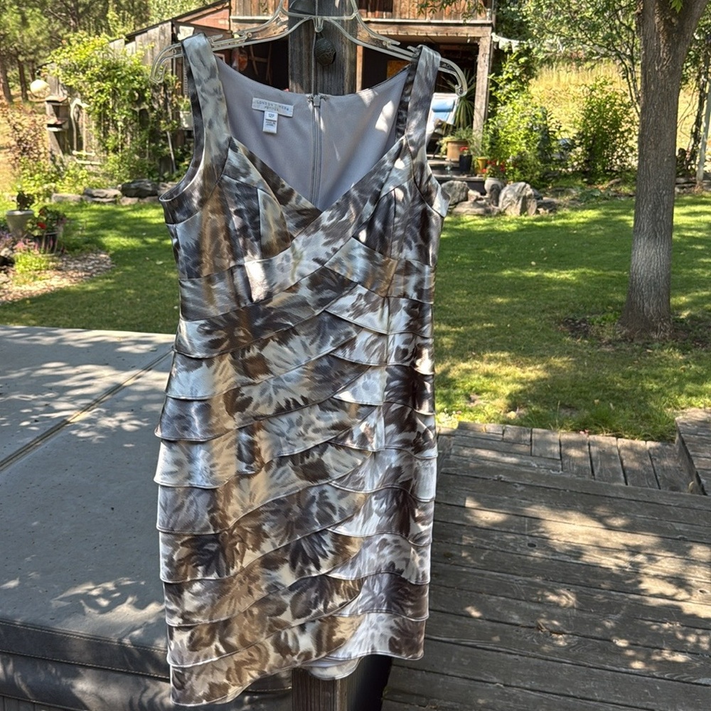 Women’s London Times Silver and Gray semi Formal Dress size 12P